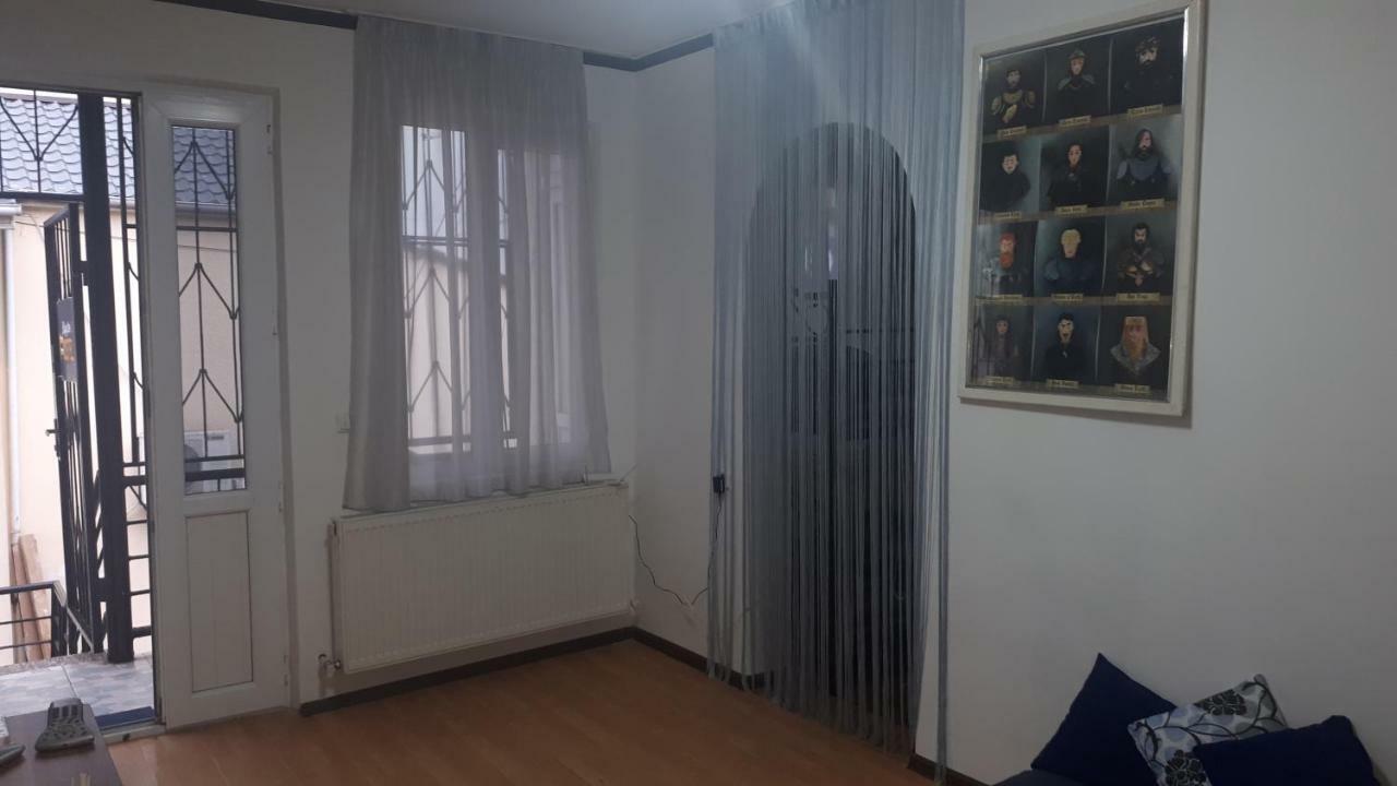 Enjoy The Hostel Batumi Zewnętrze zdjęcie